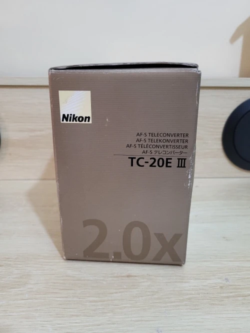 NIKON AF-S TC-20E III 2X TELECONVERTER permettant de doubler la focale de certains objectifs NIKKOR 