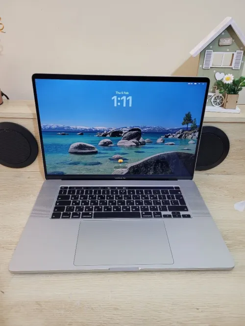 MacBook Pro 16" 2019 | CORE i7 | 16GB RAM | AMD RADEON PRO 5300M 4GB | 512GB SSD |GAMME Workstation