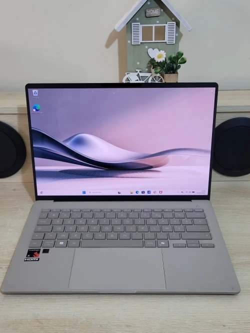 Asus ZenBook A14 14" OLED Full HD+ | Snapdragon X X1-26-100 | 16GB RAM | 512GB NVMe SSD | Qualcomm Adreno x1-45 GPU
