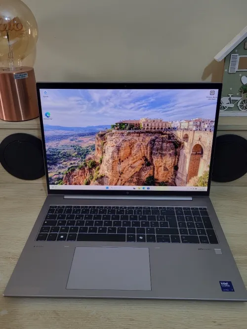 HP ZBook Firefly 16 G11 | CORE Ultra 7-155H | NVIDIA RTX A500 4GB | 32 RAM | 1TB SSD | WORKSTATION