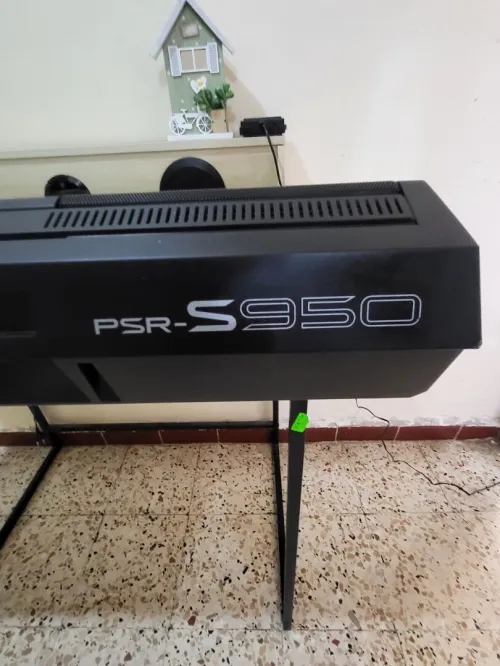 Yamaha PSR-S950 - Clavier arrangeur 61 notes