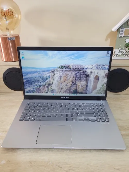ASUS VivoBook 15.6" FHD | INTEL Pentium Silver N5000 | 4GB RAM | 256GB SSD | INTEL UHD GRAPHICS