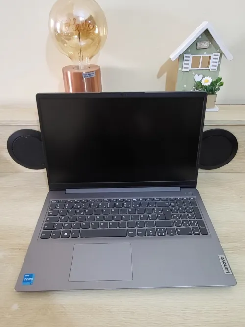 LENOVO IdeaPad 3 15.6'' FHD | CORE i3 1115G4 | 8GB RAM | 512GB NVMe SSD | INTEL UHD GRAPHICS