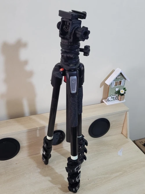 Manfrotto Trépied en fibre de carbone/magnésium 190CXPRO4 Trépied à 4 sections + Acratech Tête panoramique et inclinable avec QR, capacité de charge de 25 lb