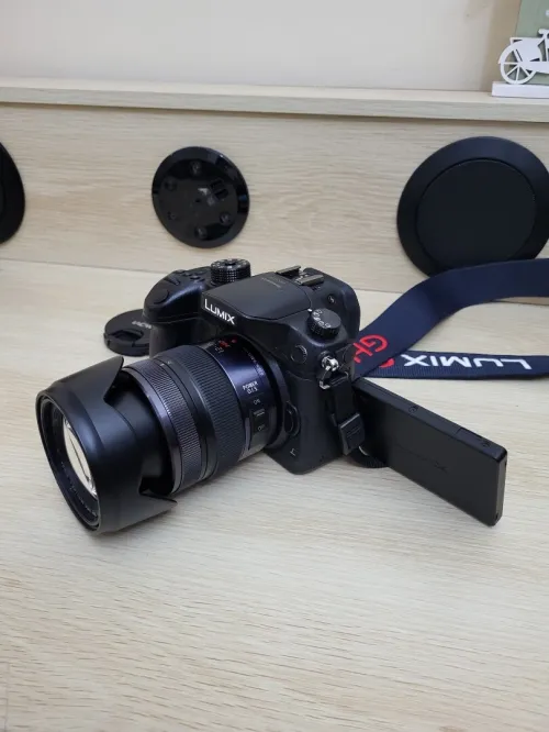 Hybride Panasonic Lumix GH4 vidéo en 4K/UHD + Lumix G X Vario 12-35mm f/2.8 ASPH Power OIS