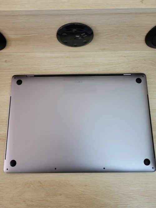 MacBook Pro 15.6" | CORE i7 | 16GB RAM | AMD RADEON PRO 560 4GB | 512GB SSD | GAMME Workstation 