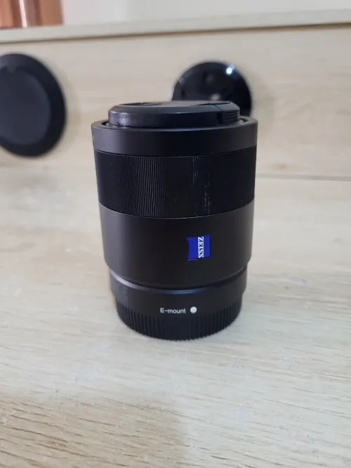 Objectif Sony FE 55mm F/1.8 ZEISS Sonnar T*