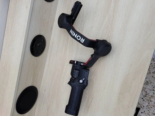 DJI RONIN RS 3 Stabilisateur de nacelle à 3 Axes pour Reflex et caméras Canon/Sony/Nikon....