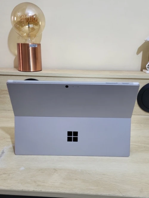 Surface Pro 6 | CORE i7 8650U | 8GB RAM | 256GB SSD | INTEL UHD GRAPHICS
