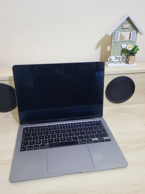 MacBook Air M1 2020 Gris Sideral - CPU M1 8C - 8GB RAM - 256GB SSD