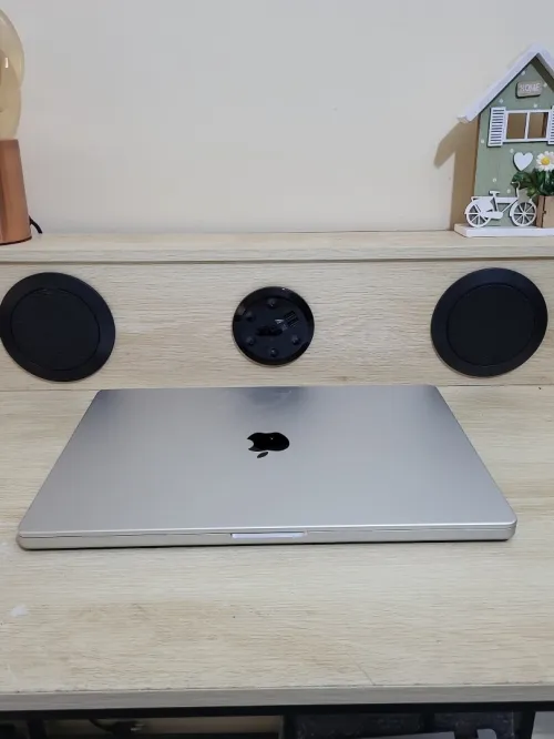 MacBook Pro M1 Max 2021 | 16'' CPU 10 GPU 24 | 32GB RAM | 1TB SSD | CYCLES 79