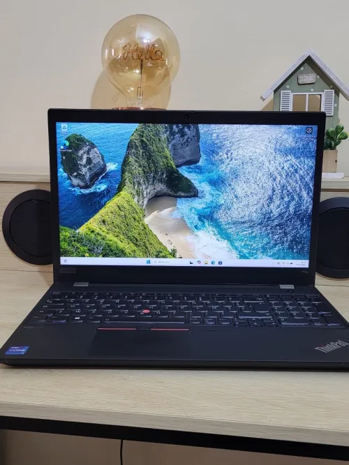 ThinkPad P15s GEN 2 | i7-1165G7 | NVIDIA QUADRO T500 4GB | 16GB RAM | 512GB NVMe SSD | WORKSTATION