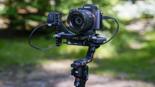 DJI RONIN RS 3 Stabilisateur de nacelle à 3 Axes pour Reflex et caméras Canon/Sony/Nikon....