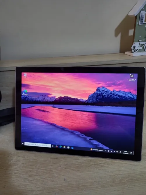 Microsoft Surface Pro 7 10EME GEN CORE i5 1035G4 - 8GB RAM - 128 SSD