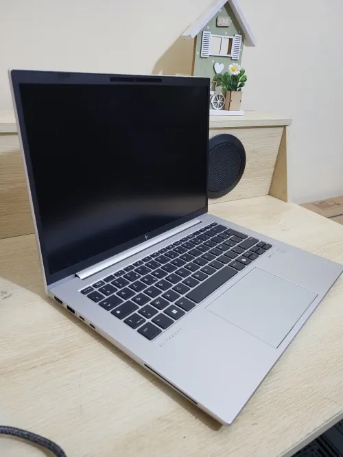 HP ELITEBOOK 845 G11 14'' FHD | RYZEN 5 8540U | 16GB RAM | 512GB NVMe | AMD RADEON 740M GRAPHICS