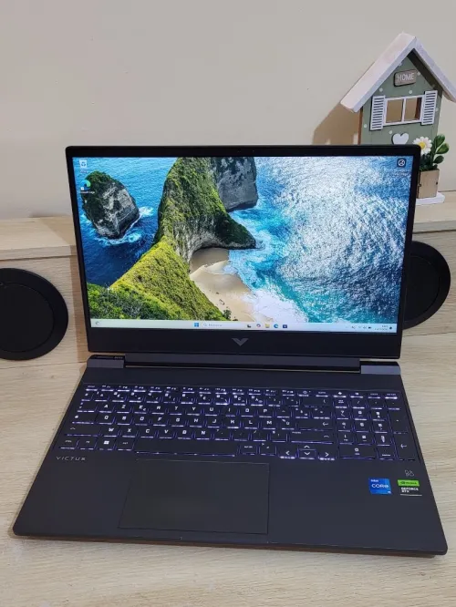 GAMING HP VICTUS 15.6 144Hz | INTEL CORE i5-12500H | RTX 4050 6GB | 16GB RAM | 512GB M2 SSD