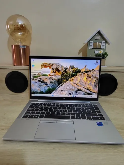 HP EliteBook 840 G8 | CORE i7 1165G7 @2.80GHz | 16GB RAM | 512GB NVMe SSD | INTEL IRIS XE GRAPHICS