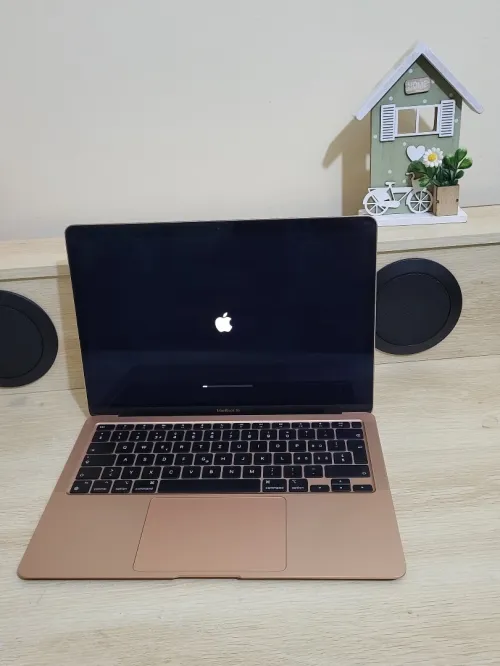 MacBook Air M1 2020 ROSE GOLD - CPU M1 8C - 8GB RAM - 512GB SSD - COMPTAGE DE CYCLES 114