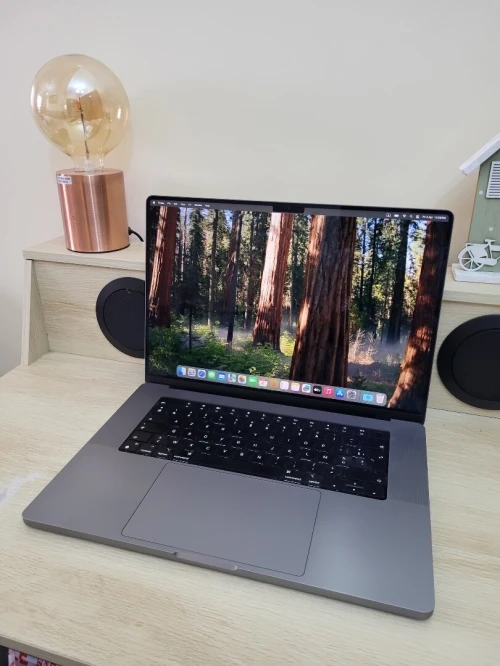 MacBook Pro M1 16 POUCES 2021 | Puce M1 Pro CPU 10 | GPU 16 | 16GB RAM | 512GB SSD | CYCLES 375