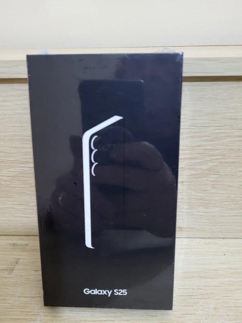 SAMSUNG GALAXY S25 / 12GB RAM / 512GB SILVER SHADOW / ÉTAT NEUF JAMAIS UTILISÉ ( SOUS BLISTER ) non déballée