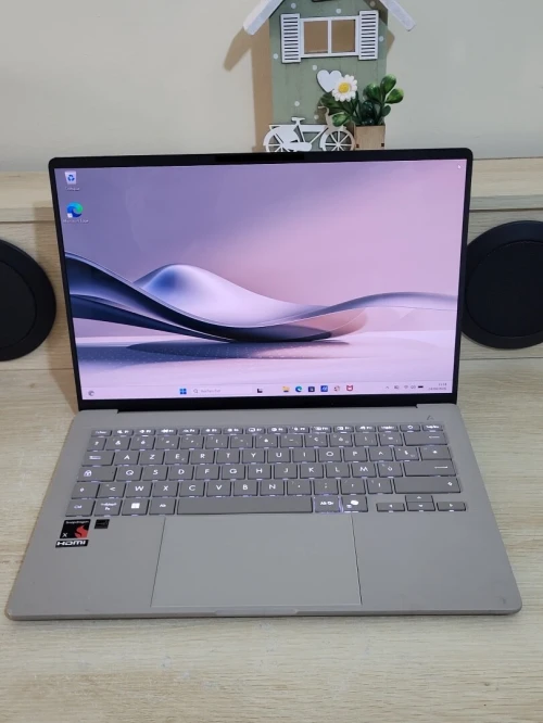 Asus ZenBook A14 14" OLED Full HD+ | Snapdragon X X1-26-100 | 16GB RAM | 512GB NVMe SSD | Qualcomm Adreno x1-45 GPU