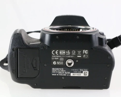 Sony Alpha DSLR-A230 Appareil Photo réflex numérique Compact 10.2 Mpix