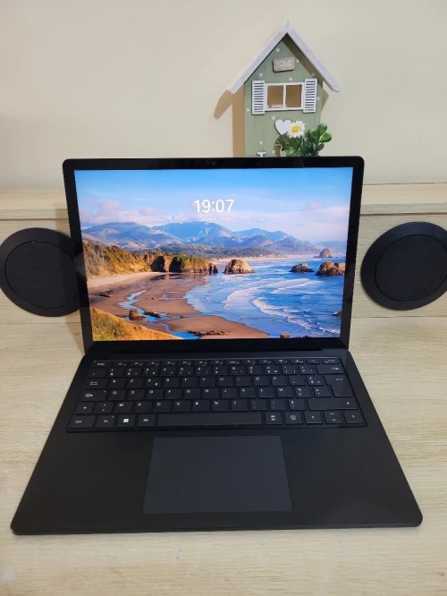 Microsoft Surface Laptop 5 13.5" 2K TACTILE | CORE i7-1265U | 16GB RAM | 512GB SSD | INTEL IRIS XE GRAPHICS
