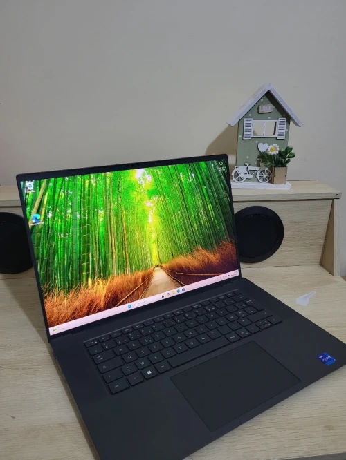 DELL PRECISION 5680 | CORE i7-13800H | RTX A1000 6GB | 512GB SSD | 32GB RAM