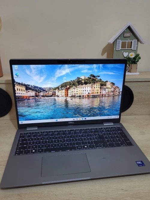 DELL LATITUDE 5550 | INTEL CORE ULTRA 5 135U | 32GB RAM | 512GB SSD | INTEL ARC GRAPHICS
