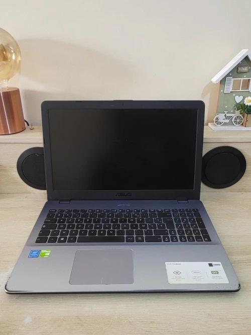 ASUS R542U 15.6'' FHD | INTEL Pentium CPU 4405U | NVIDIA 920MX 2GB | 8GB RAM | 128GB NVMe + 1TB HDD
