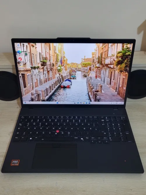 LENOVO THINKPAD P16s GEN 4 | AMD RYZEN AI 9 HX PRO 350 w | 96GB RAM | 2TB NVME | AMD RADEON 890M 8GB | WORKSTATION | ANNÉE 2026