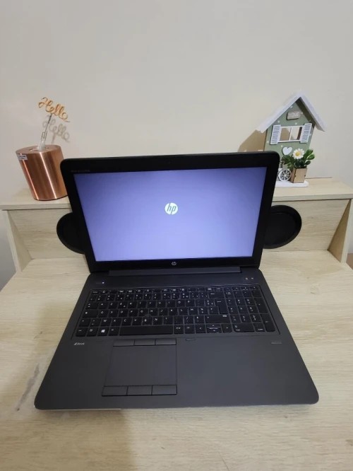 HP ZBook 15 G3 | CORE i7-6800HQ | 16GB RAM | 512GB NVMe SSD | NVIDIA Quadro M1000M 2GB | WORKSATION