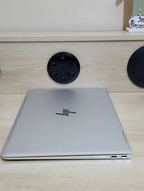 HP EliteBook x360 TACTILE 2-en-1 | INTEL CORE i7 7500U | 8GB RAM | 256GB NVME SSD