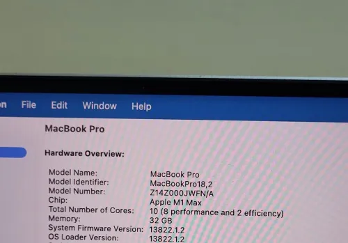 MacBook Pro M1 Max 2021 | 16'' CPU 10 GPU 24 | 32GB RAM | 1TB SSD | CYCLES 79