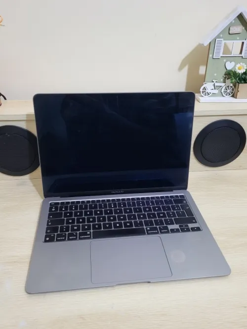 MacBook Air M1 2020 Gris Sideral - CPU M1 8C - 8GB RAM - 256GB SSD