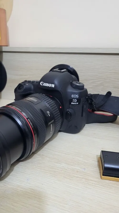 Canon EOS 5D Mark IV | Capteur 30Mpx Rendu cinématographique 4K + Objectif Canon EF 24 70 2.8 L USM