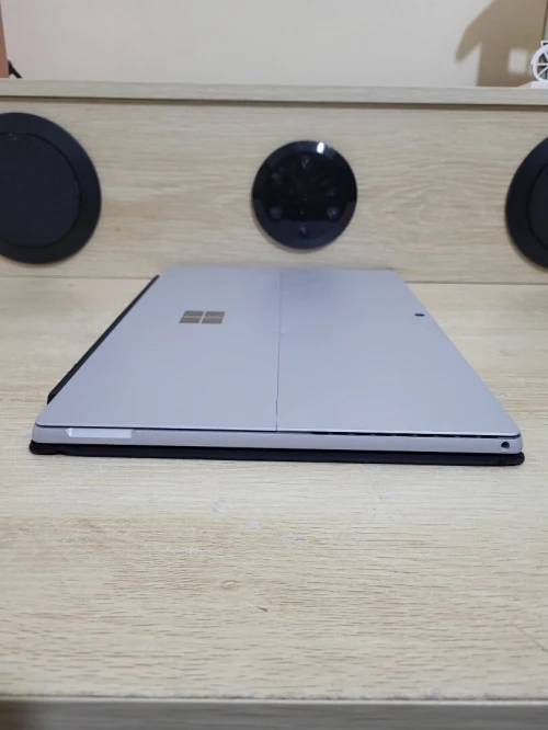 Surface Pro 7 + | i7 1165G7 | 32GB RAM | 1TB SSD | INTEL IRIS GRAPHICS