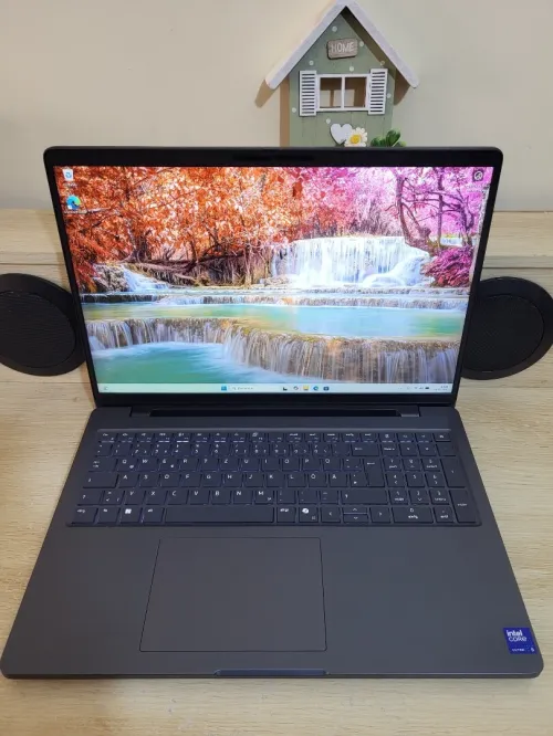 Dell Pro Max 16 | CORE Ultra 5 235H | INTEL Arc Pro 140T GPU 16GB | 32GB RAM | 1TB NVMe