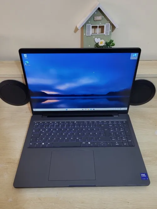 Dell Pro Max 16 | CORE Ultra 5 235H | INTEL Arc Pro 140T GPU 16GB | 32GB RAM | 1TB NVMe