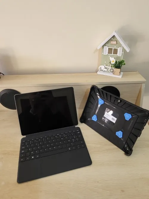 Microsoft Surface GO 4 TACTILE | INTEL N200 | 8GB RAM | 256GB SSD | Poids : 544g