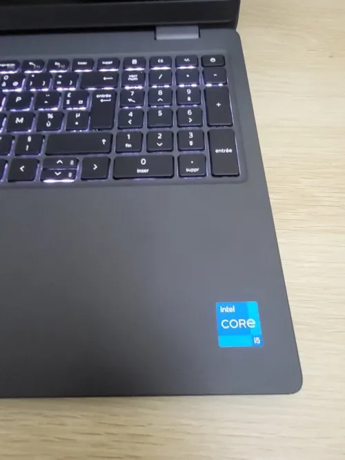 DELL LATITUDE 3540 2024 15.6 FHD | INTEL 13EME GENERATION CORE I5 1335U | 8GB RAM | 256GB NVMe SSD