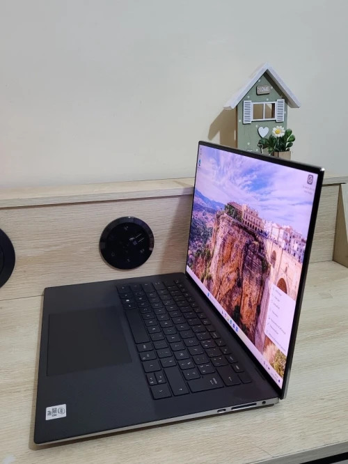 DELL PRECISION 5550 4K TACTILE | i9-10885H | Quadro T2000 4GB MAX-Q | 32 RAM | 1TB NVMe| WORKSTATION