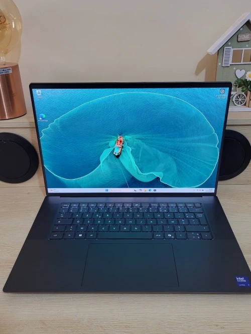 DELL PRECISION 5690 | CORE Ultra 7-165H | RTX 2000 ADA 8GB | 1To SSD | 32GB RAM