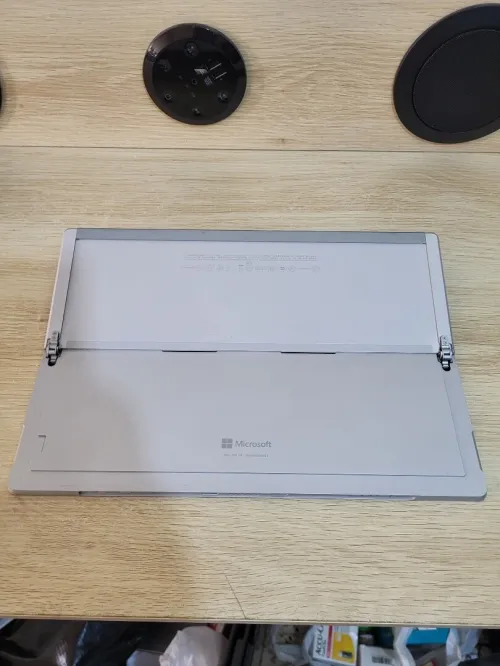 Microsoft Surface Pro 7 INTEL CORE i5 1035G4 - 8GB RAM - 128 NVMe SSD