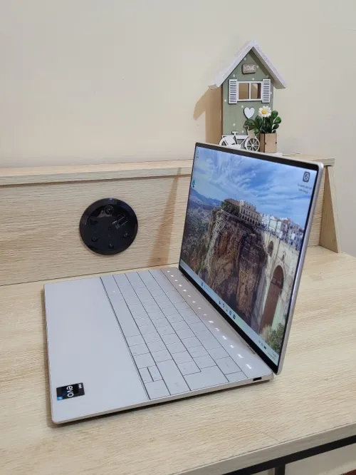 DELL XPS 9320 | EVO CORE i7-1260P | 16GB RAM | 512GB SSD | INTEL IRIS XE GRAPHICS