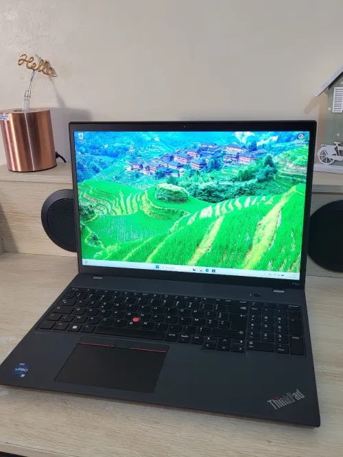 MacBook Pro M4 MAX 14'' 2024 | Puce M4 Max CPU 16 COEURS | GPU 40 COEURS | 64GB RAM | 1TB SSD | CYCLES 177