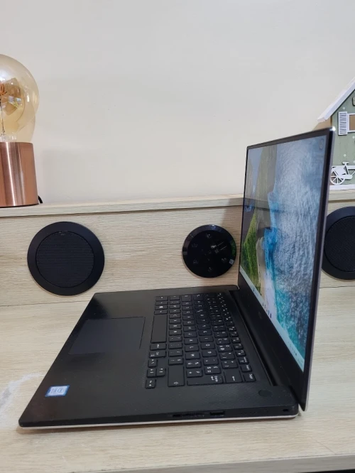 DELL PRECISION 5530 | CORE i7-8850H | NVIDIA Quadro P1000 4GB | 32GB RAM | 512GB NVMe | WORKSTATION