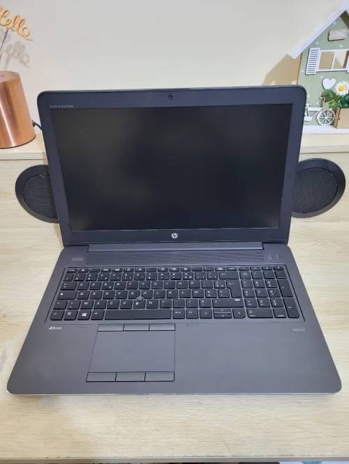 HP ZBook 15 G3 | CORE i7-6800HQ | 16GB RAM | 512GB NVMe SSD | NVIDIA Quadro M1000M 2GB | WORKSATION