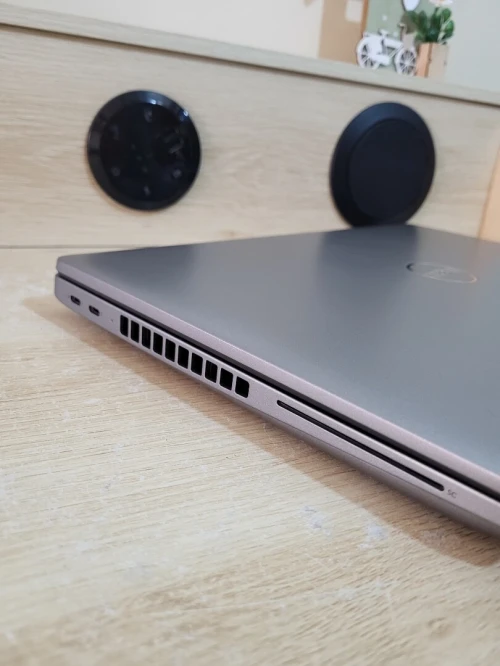 DELL PRECISION 3591 | CORE Ultra 7 165H | NVIDIA RTX 2000 ADA GEN 8GB | 1To NVMe SSD | 32GB RAM | WORKSTATION