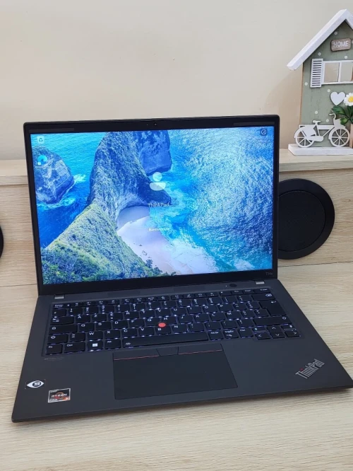 LENOVO THINKPAD T14 | RYZEN 5 6650U 2.90GHz | 16GB RAM | 256GB NVME SSD | AMD RADEON GRAPHICS 